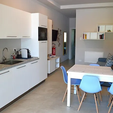 Mario's House On Idro Appartement